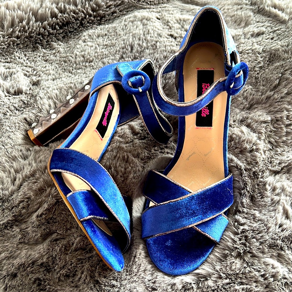 Betseyville Blue Velvet Pumps with Studded Heels - Size 6